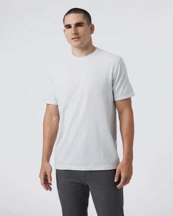 V1012FGR_FA24_M_ECOMM_TOPS_FRONT_1