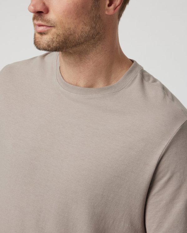 V1012WAL_FA24_M_ECOMM_TOPS_DETAIL_6