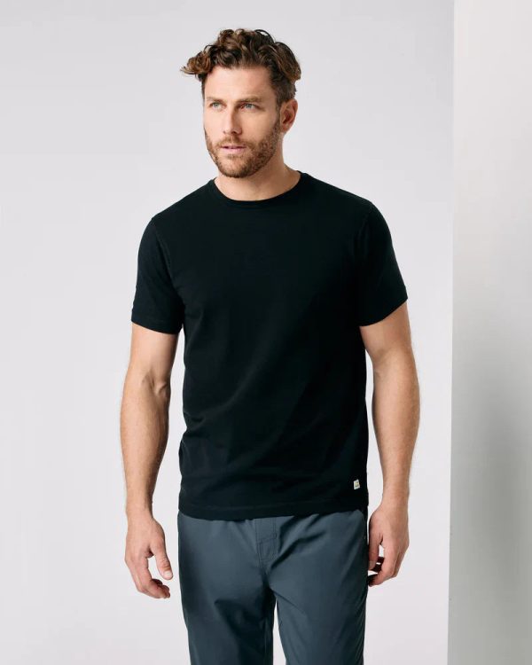 V101BLK_FA24_M_ECOMM_TOPS_FRONT_3