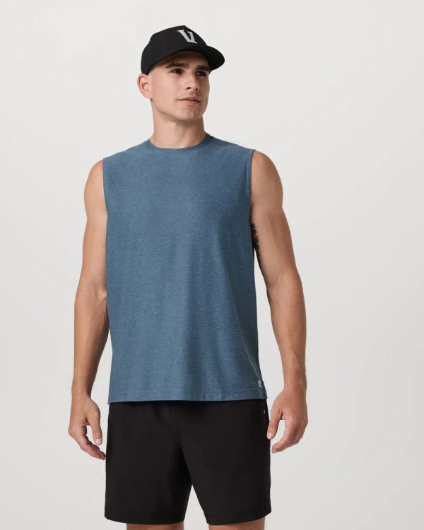 V1043HPB_FA25_M_ECOMM_TOPS_FRONT_2