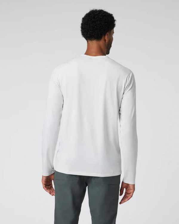V1048FGR_FA24_M_ECOMM_TOPS_BACK_4