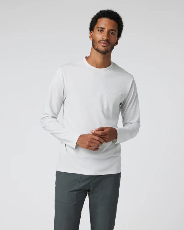 V1048FGR_FA24_M_ECOMM_TOPS_FRONT_2