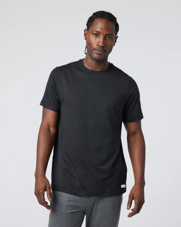 V1057HBK_SP24_M_ECOMM_TOPS_FRONT_TOPS_3_v3_78788e3e-71c8-450d-8ae7-e0eef6edf8f5