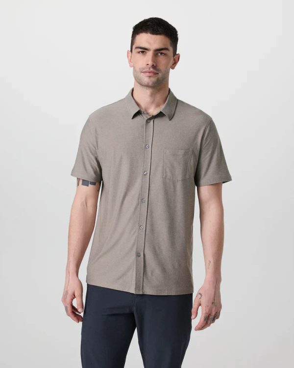 V1058HMO_SP25_M_ECOMM_TOPS_FRONT_3