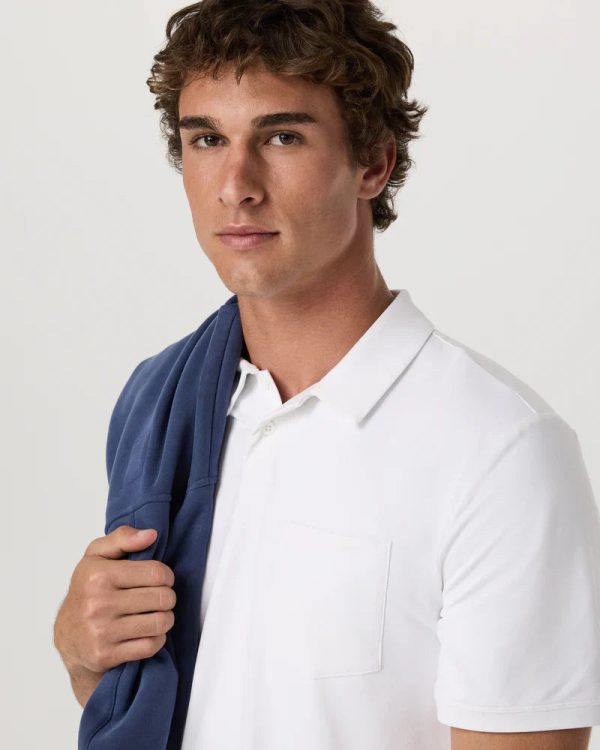 V1099WHT_FA25_M_ECOMM_TOPS_DETAIL_9