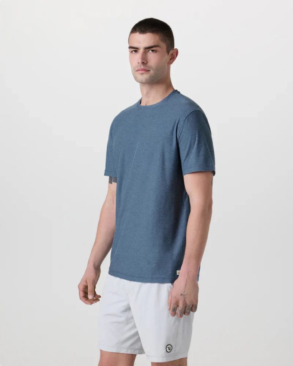 V126HPB_SP25_M_ECOMM_TOPS_FRONT_2