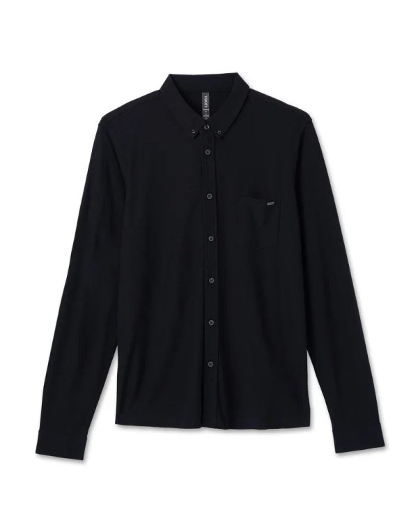 V185BLK_FA23_M_ECOMM_TOPS_FLAT_LAY_1