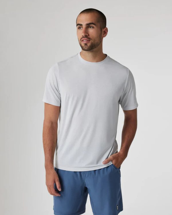 V195FGR_FA24_M_ECOMM_TOPS_FRONT_2