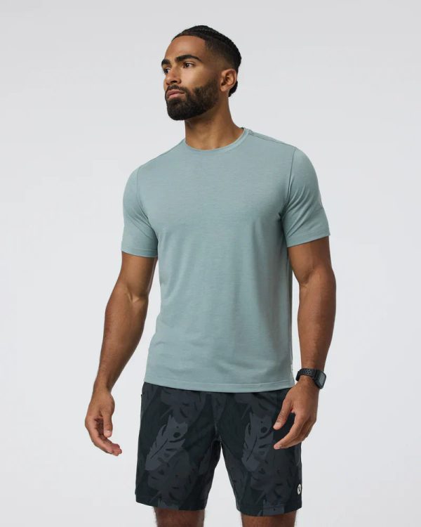 V195MIT_SP25_M_ECOMM_TOPS_FRONT_3