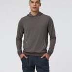V2005WGR_SP25_M_ECOMM_LAYERS_FRONT_2