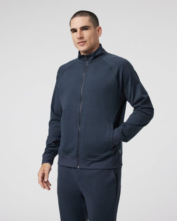 V2013HMD_FA24_M_ECOMM_fleece_FRONT_2