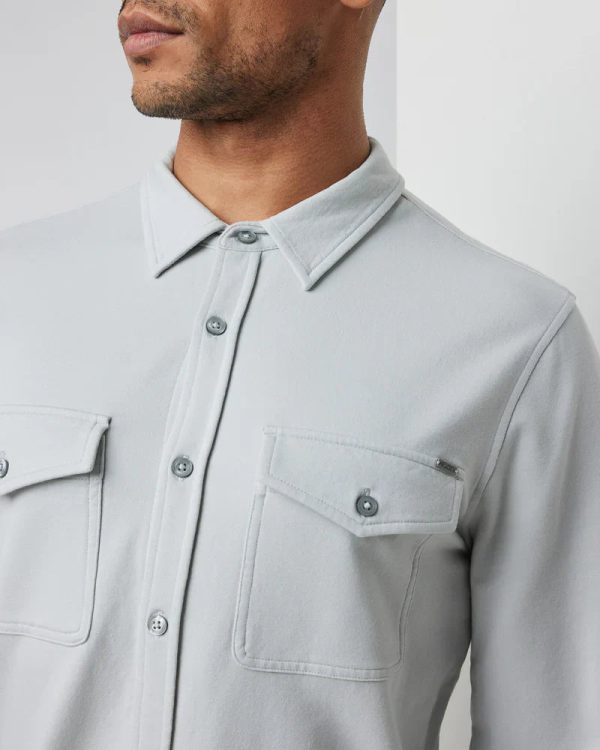 V281SDG_current_season_M_ECOMM_OUTERWEAR_DETAIL_8