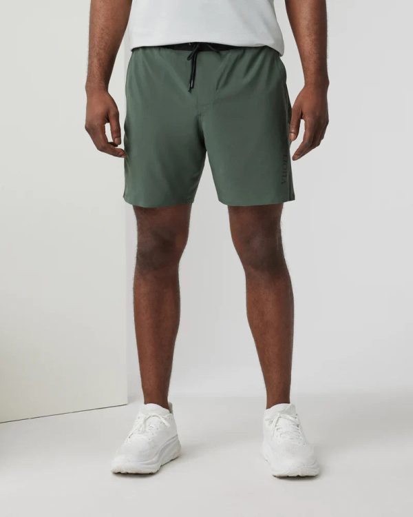 V3007APN_FA24_M_ECOMM_SHORTS_FRONT_2