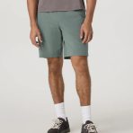 V379MSH_FA25_M_ECOMM_BOTTOMS_FRONT_3
