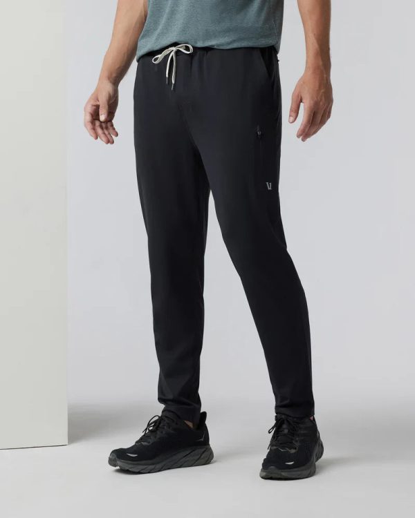 V4020BLK_FA24_M_ECOMM_PANTS_FRONT_1