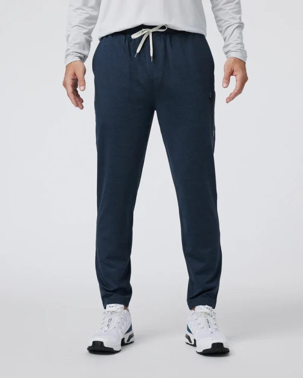 V4020HIN_FA24_M_ECOMM_PANTS_FRONT_2