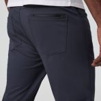 V4021NVY_FA24_M_ECOMM_BOTTOMS_DETAIL_8_c6b9f609-a7f4-492e-831f-bd476eef3d1d