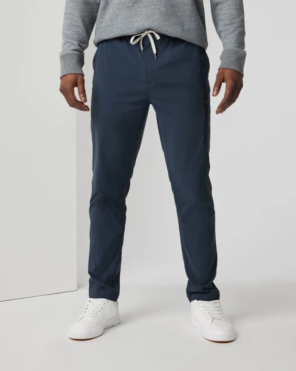 V442NVY_FA24_M_ECOMM_PANTS_FRONT_2