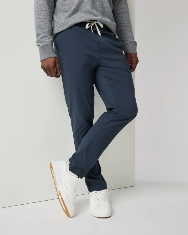 V442NVY_FA24_M_ECOMM_PANTS_SIDE_4