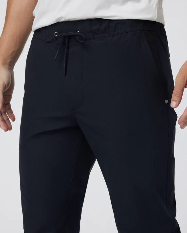 V463BLK_FA24_M_ECOMM_PANTS_DETAIL_17
