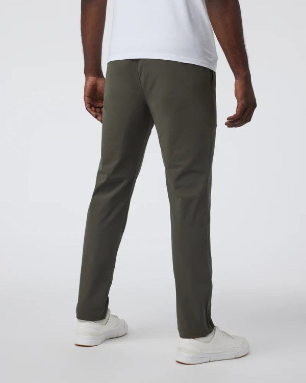 V463DOR_FA24_M_ECOMM_PANTS_BACK_BOTTOMS_16