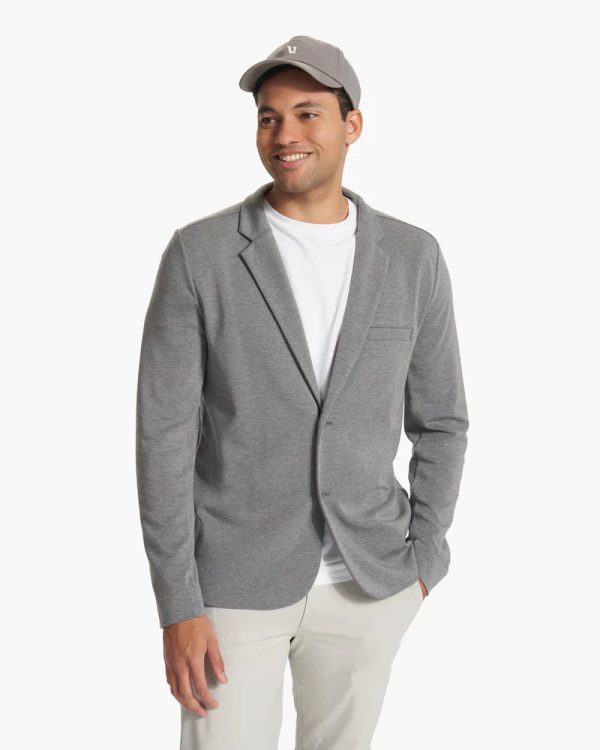 V571HTG_FA23_M_ECOMM_jackets_FRONT_TOPS_3