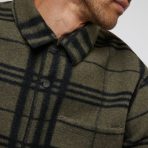 V585ORE_FA24_M_ECOMM_jackets_DETAIL_7