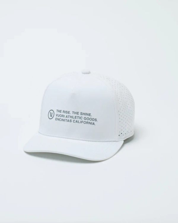 V8002WHT_FA23_UNISEX_ECOMM_ACCESSORIES_FLAT_LAY_2