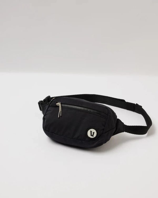 V8008BLK_FA23_UNISEX_ECOMM_bags_FLAT_LAY_1