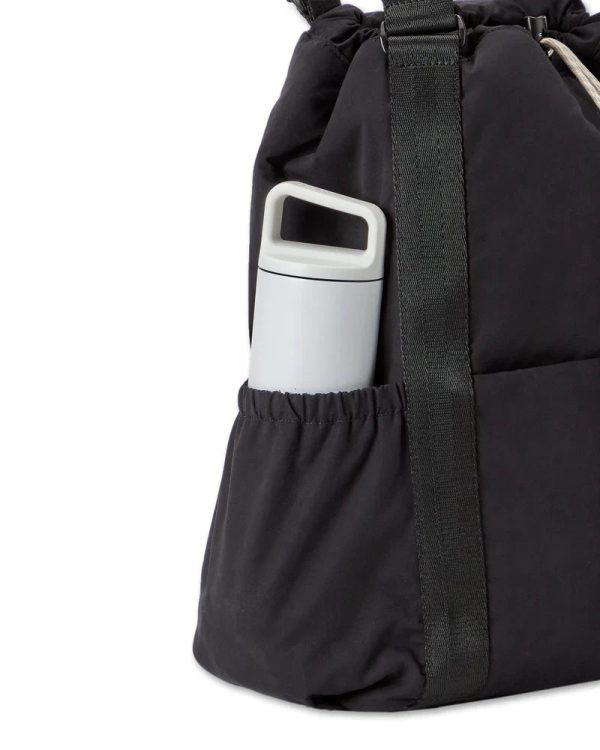 V8028BLK_FA23_UNISEX_ECOMM_bags_FLAT_LAY_3