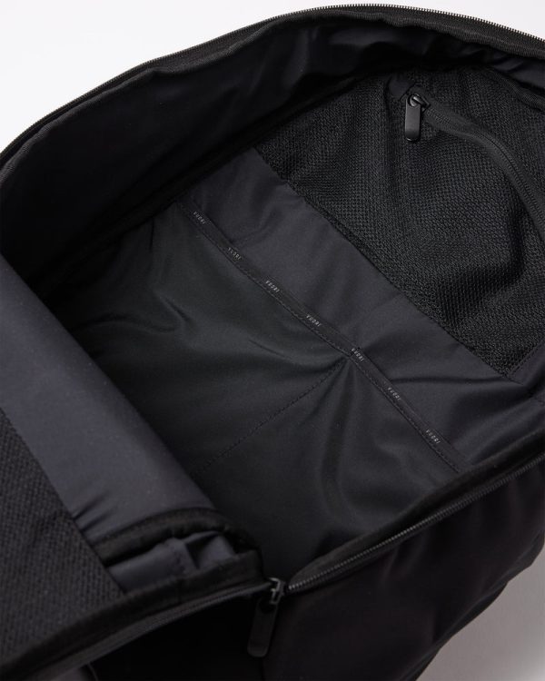V8055BLK_SP25_UNISEX_ECOMM_bags_FLAT_LAY_3