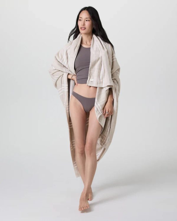 V8058NAT_SP25_UNISEX_ECOMM_ACCESSORIES_BACK_5