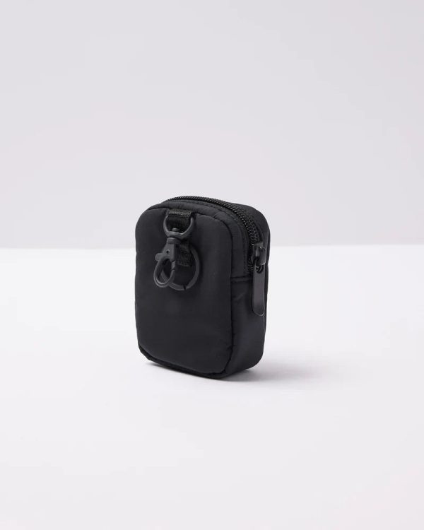 V8064BLK_SP25_UNISEX_ECOMM_ACCESSORIES_FLAT_LAY_2