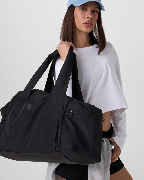 V8067BLK_SP25_UNISEX_ECOMM_bags_FRONT_4