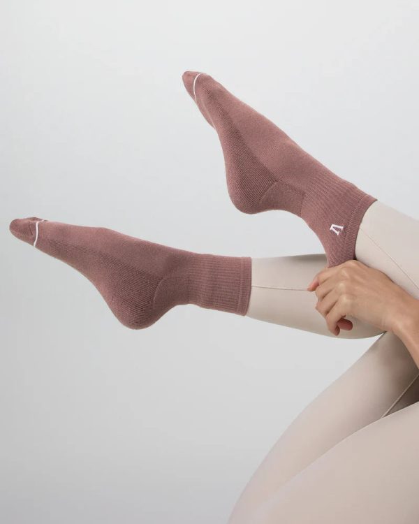 V8077SDB_SP25_UNISEX_ECOMM_socks_BACK_4