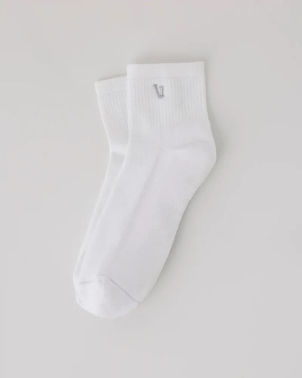 V8077WHT_SP25_UNISEX_ECOMM_SOCKS_FLAT_LAY_4_d60584cd-c076-4589-8ab8-5f56023a7abe