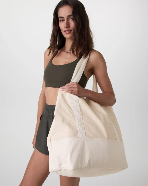 V8078NAT_SP25_UNISEX_ECOMM_BAGS_FRONT_4