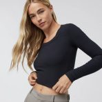 VW1104BLK_FA23_WOMENS_TOPS_CREATIVE_15