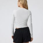 VW1104WHG_FA24_W_ECOMM_TOPS_BACK_7