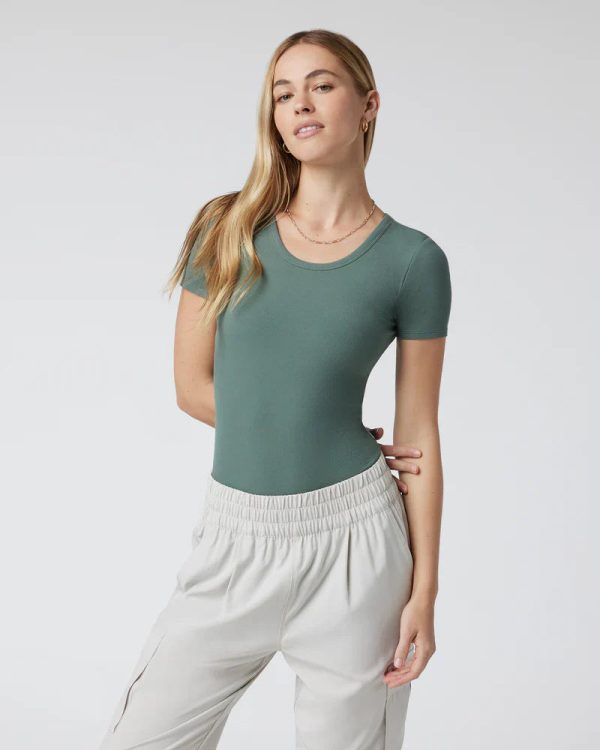 VW1166MSH_FA24_W_ECOMM_TOPS_FRONT_4