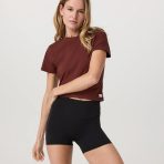VW1168BNS_FA25_W_ECOMM_TOPS_FRONT_2