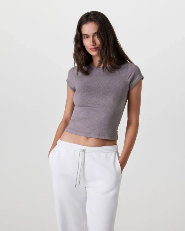 VW1219HLR_SP25_W_ECOMM_TOPS_FRONT_2