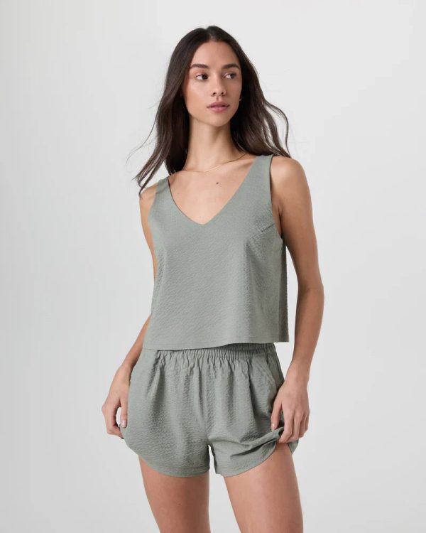 VW1235LAU_SP25_W_ECOMM_TOPS_FRONT_1