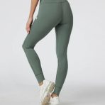 VW323-LMSH_FA24_W_ECOMM_PANTS_BACK_5_e1a0a7bf-9482-4d0b-8691-27d10a64bdd1