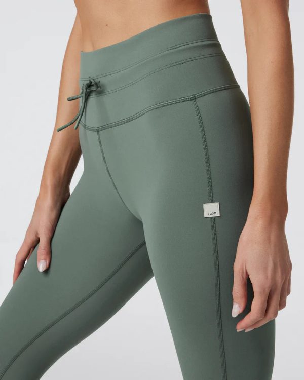 VW323-LMSH_FA24_W_ECOMM_PANTS_DETAIL_6_6ee3592f-6ce4-4fd4-a2f7-8342d4a4d705