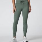VW323-SMSH_FA24_W_ECOMM_PANTS_FRONT_2_4e4fa33d-34f6-4bb9-8b7f-98aa77768e72