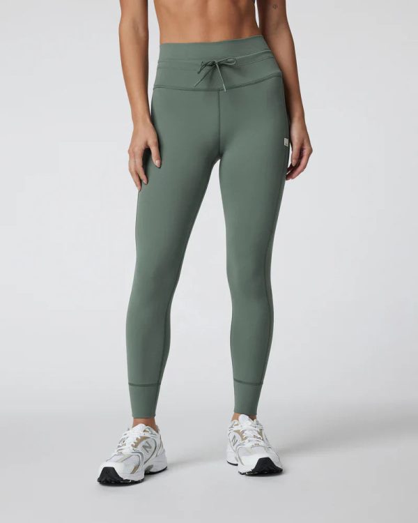 VW323-SMSH_FA24_W_ECOMM_PANTS_FRONT_2_4e4fa33d-34f6-4bb9-8b7f-98aa77768e72