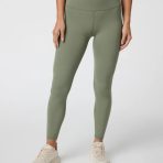 VW4018-SPSO_SP24_W_ECOMM_PANTS_FRONT_3_1
