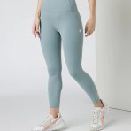 VW4018-SVPS_FA24_W_ECOMM_PANTS_FRONT_1_2