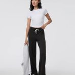 VW4023-LHBK_FA23_W_ECOMM_PANTS_FULL_13